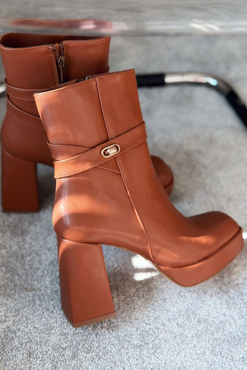 Xeniar Mat Deri Platform Topuklu Fermuarlı Toka Detaylı Taba Kadın Bot - ILOVESHOES