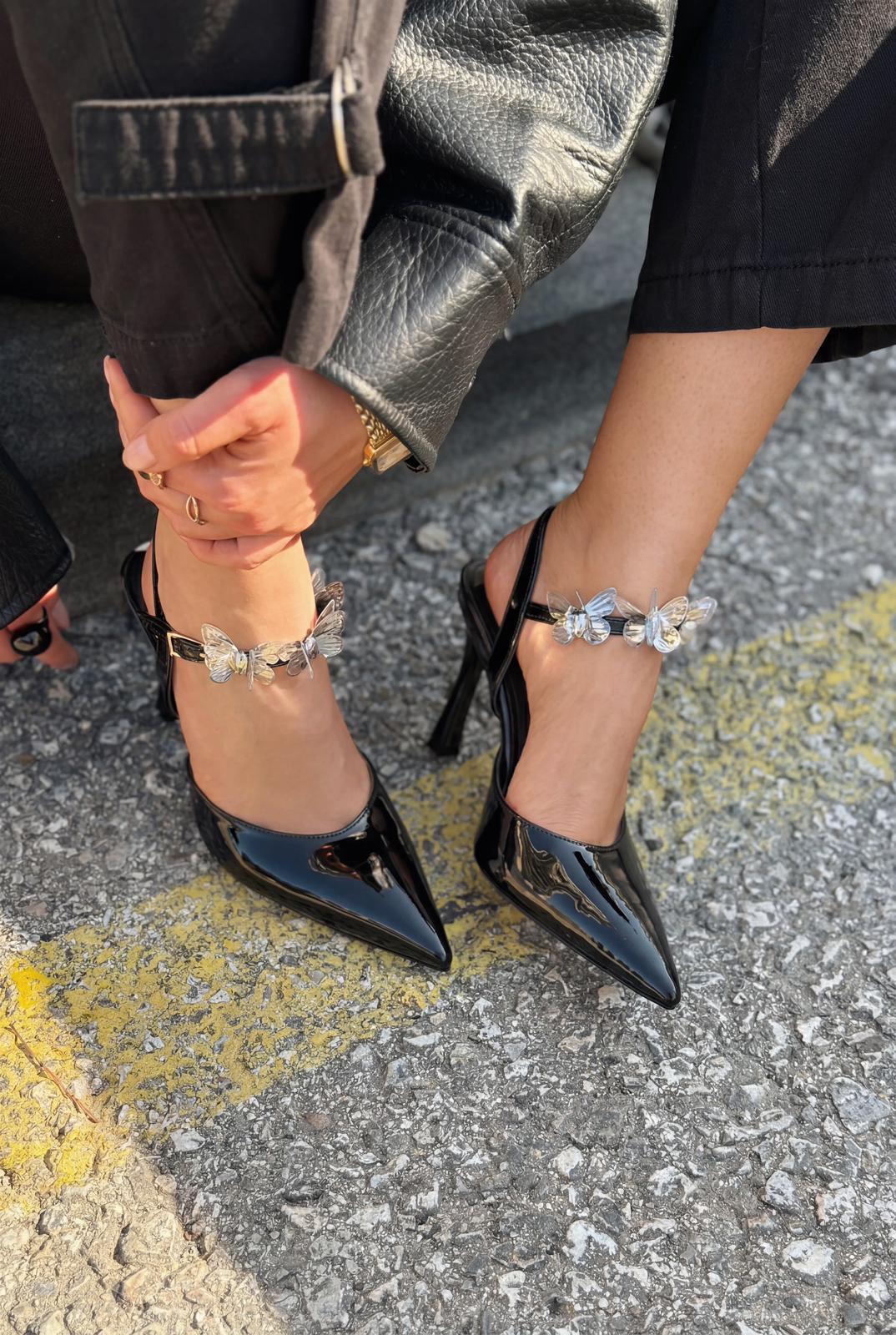 Senar Stiletto Siyah Rugan Kelebek Detaylı - ILOVESHOES