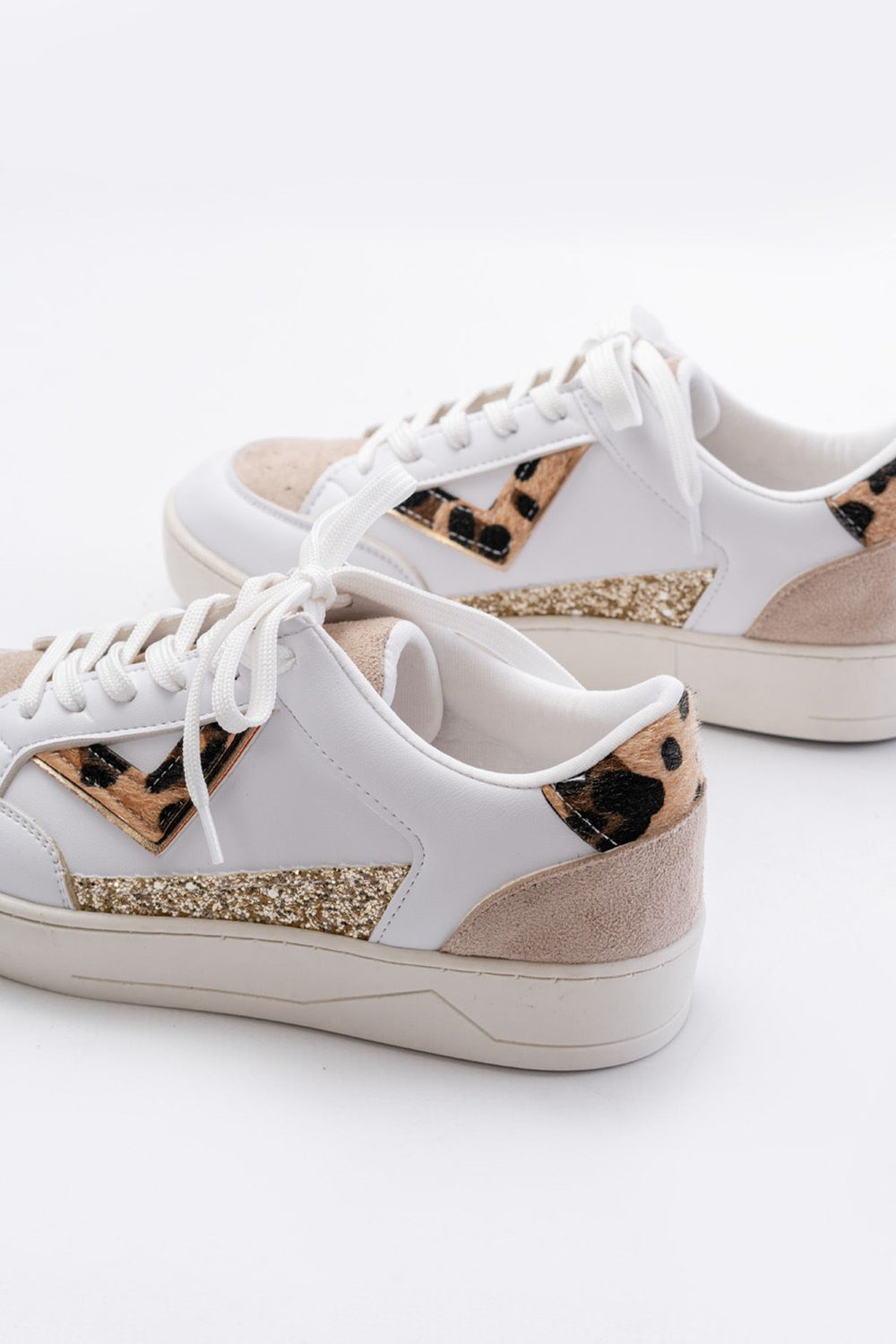 Dolina Mat Deri Beyaz Leo Desenli Kadın Spor Ayakkabı - ILOVESHOES