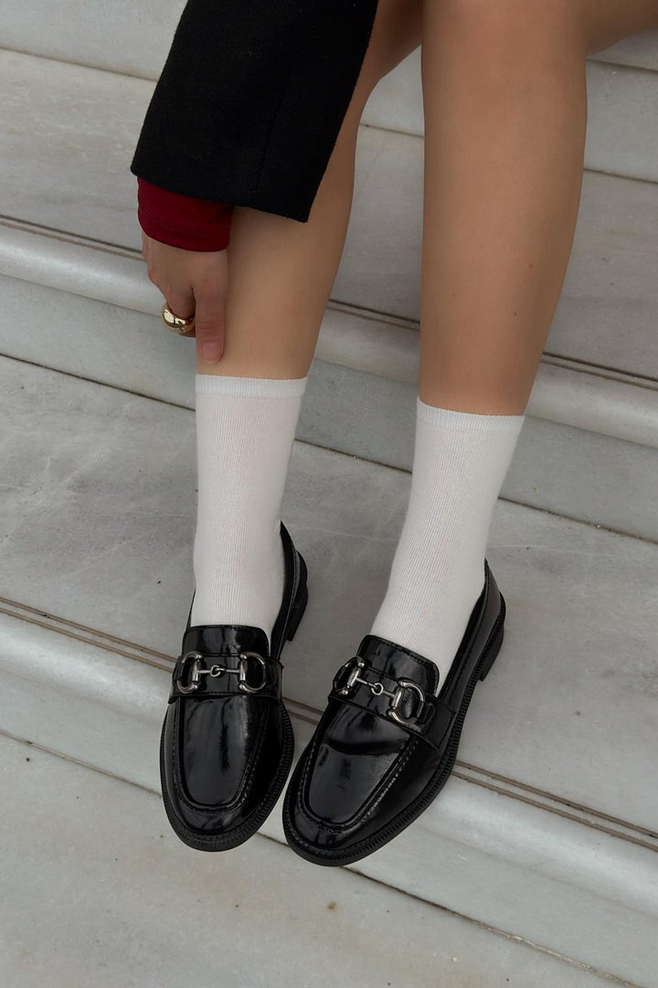 Mavari Rugan Toka Detaylı Kadın Loafer Siyah