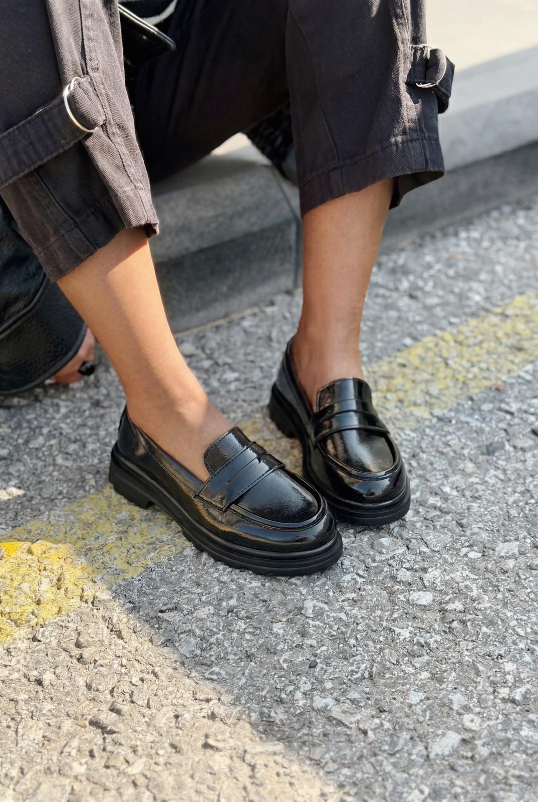 Kastrel Kasın Loafer Siyah Kırışık Rugan - ILOVESHOES
