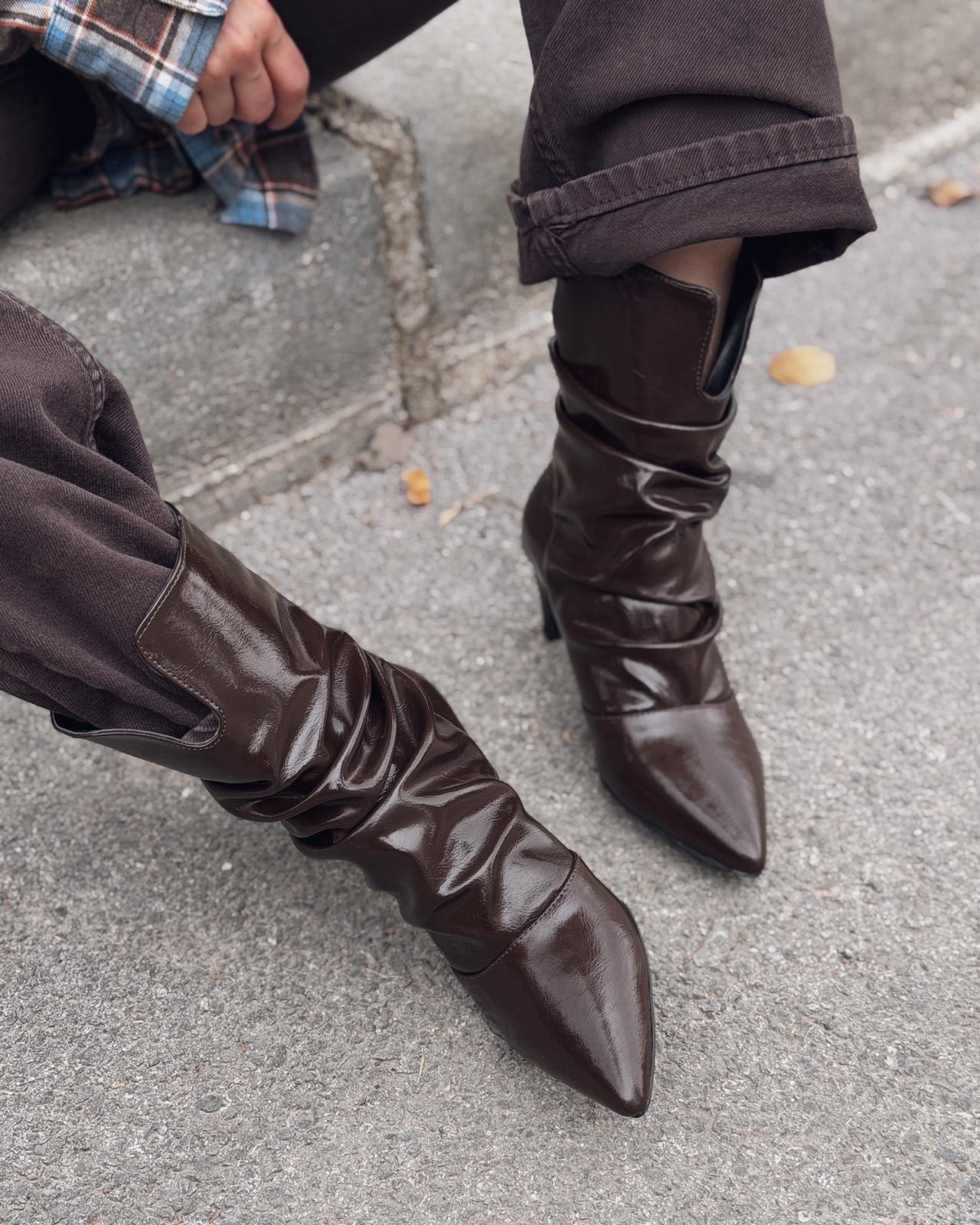 Corlin Kadın Topuklu Körüklü Bot Acıkahve Kırışık Rugan - ILOVESHOES