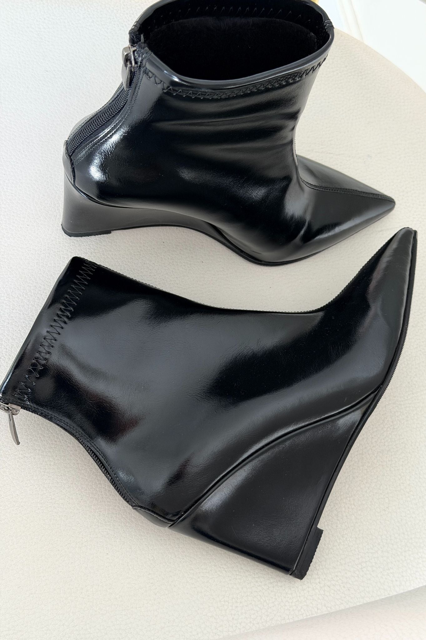 Valoti Kadın Dolgu Topuklu Bot Siyah Mat Deri - ILOVESHOES