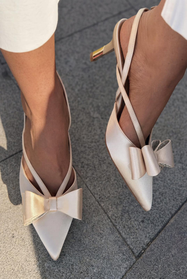 Brakel Stiletto Bej Saten Fiyonk Detaylı - ILOVESHOES