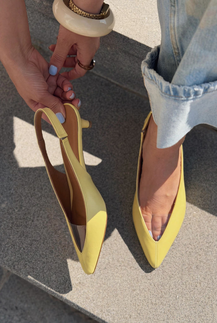 Casira Sarı Mat Deri Kadın Stiletto