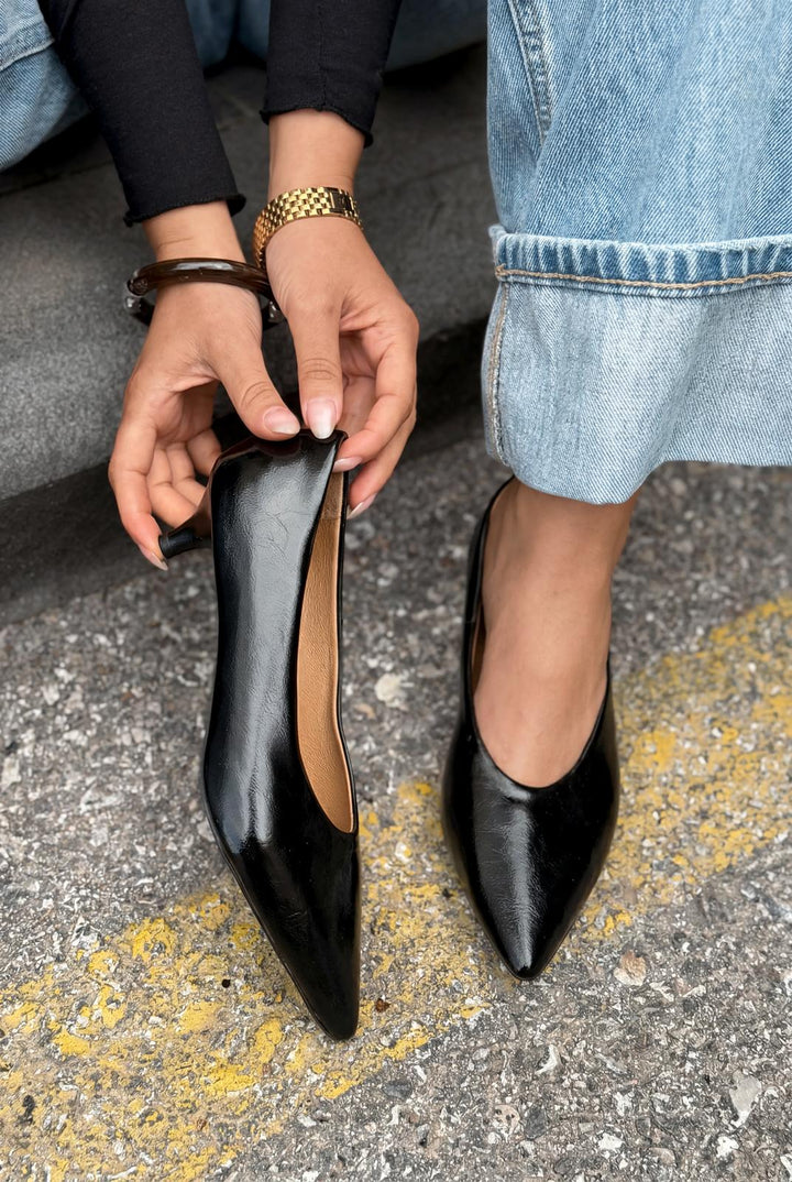 Seranis Hakiki Deri Stiletto Siyah Kırışık Rugan - ILOVESHOES