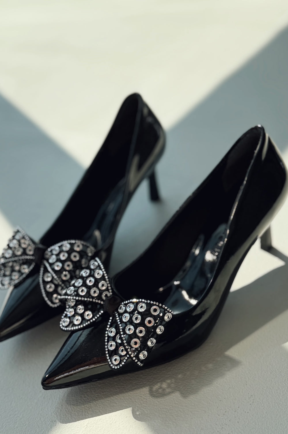 Sorexa Siyah Rugan Fiyonk Detaylı Kadın Stiletto - ILOVESHOES