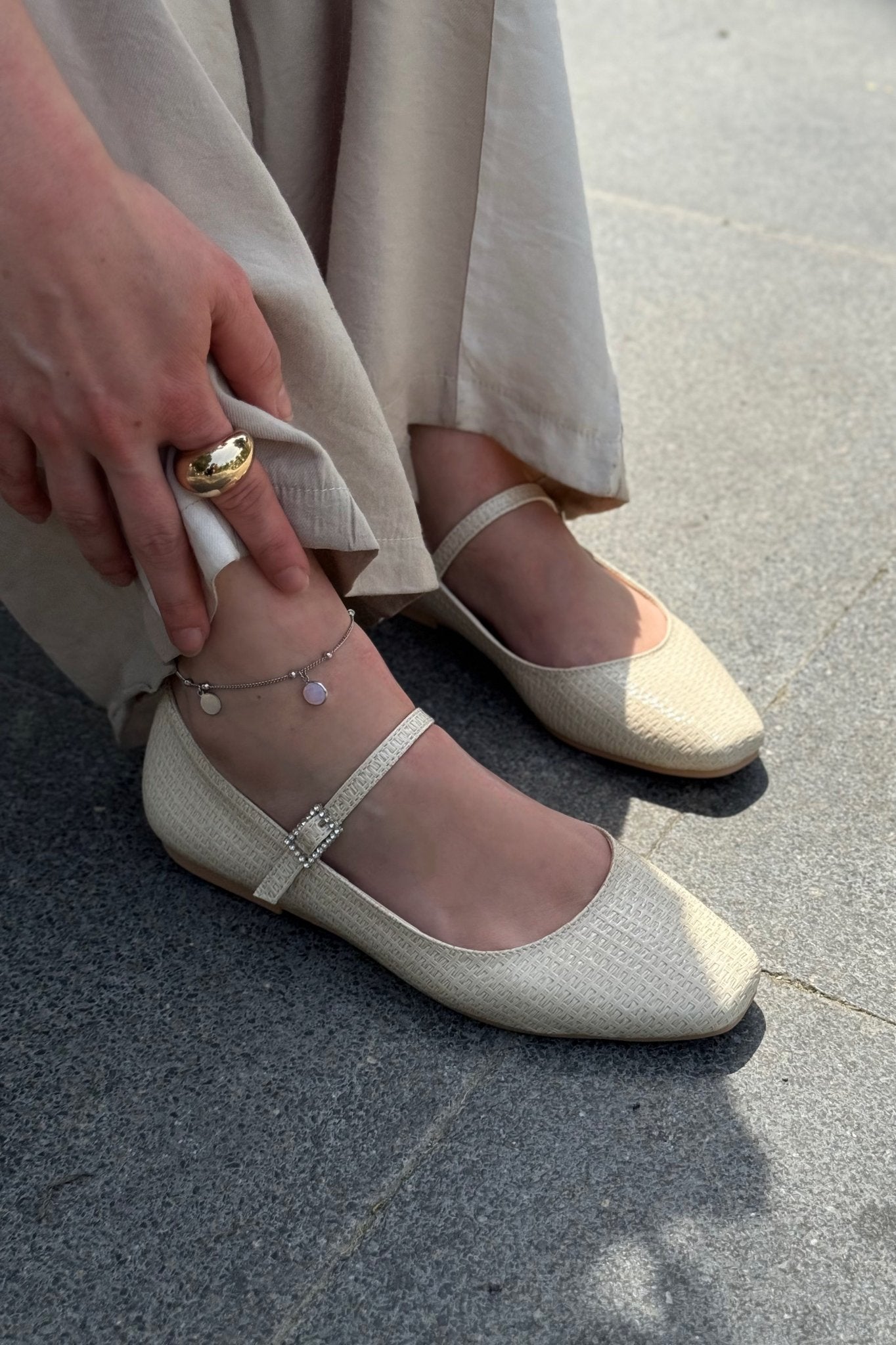 Edwons Parlak Deri Kadın Babet Bej - ILOVESHOES Türkiye