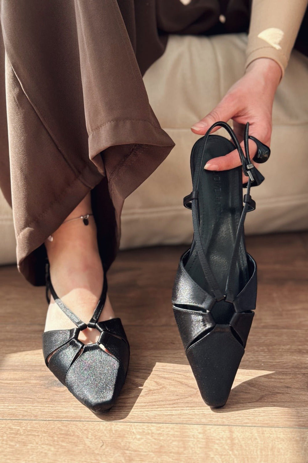 Ozeras Saten Siyah Kısa Topuklu Stiletto - ILOVESHOES