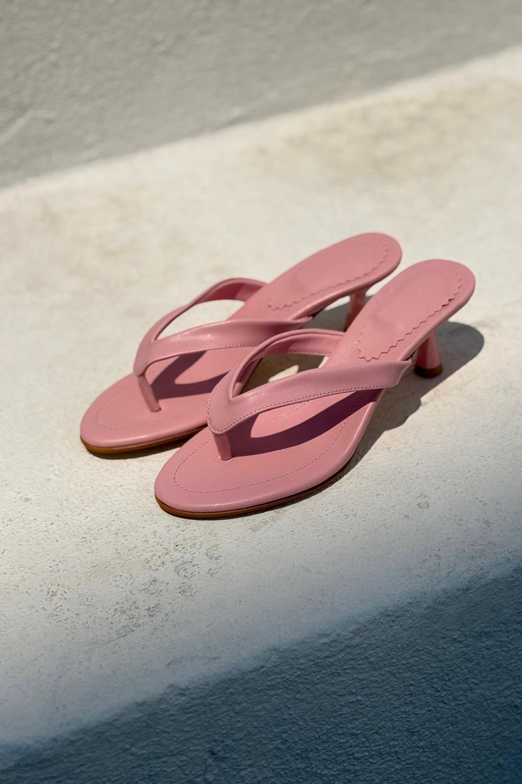Ponya Mat Deri Pembe Parmak Arası Topuklu Terlik - ILOVESHOES