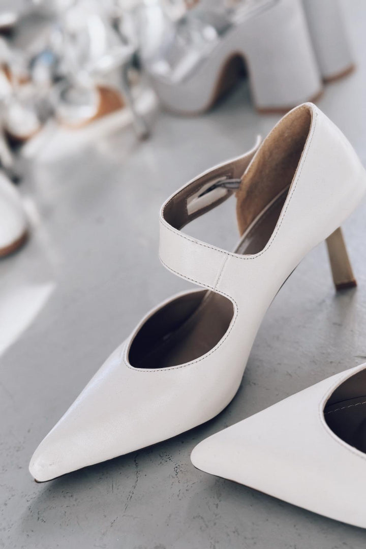 Wasord Mat Deri Düğme Detaylı Stiletto Beyaz - ILOVESHOES