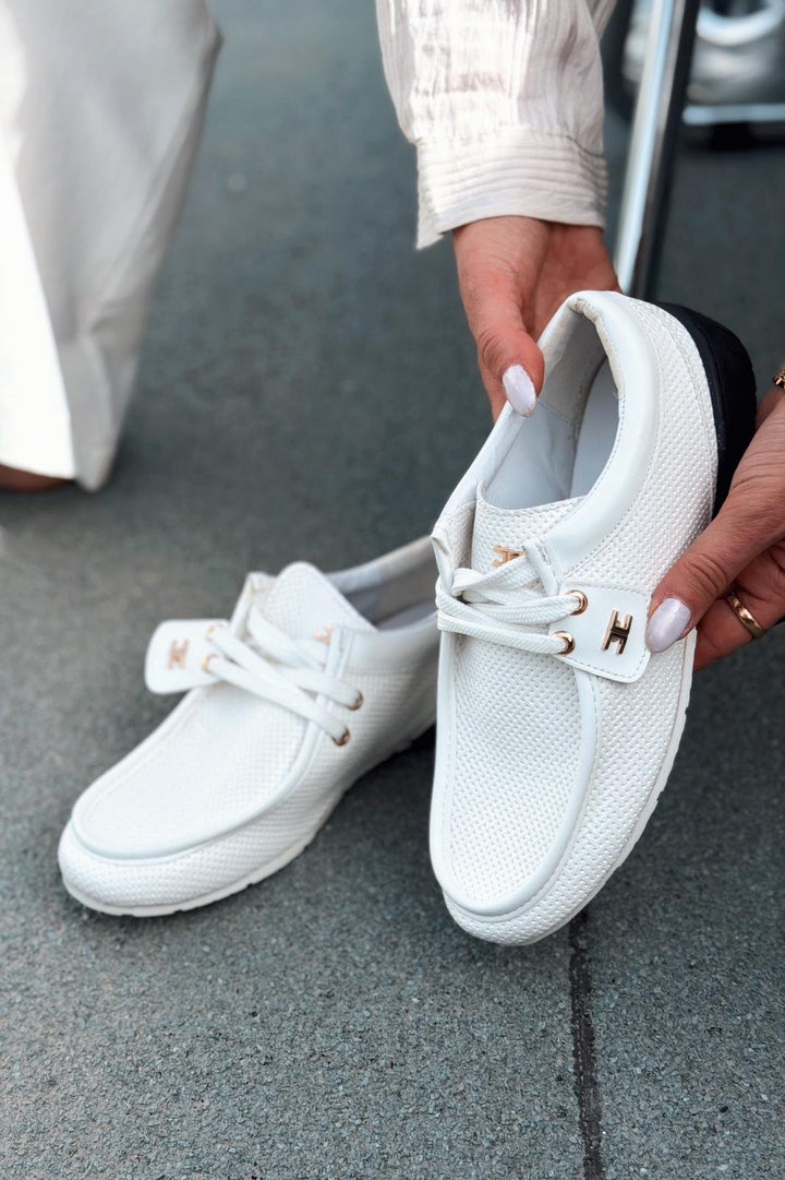 Vionelle Beyaz Mat Deri Kadın Spor Ayakkabı - ILOVESHOES