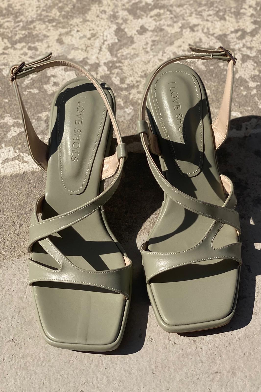 Lorvina Mat Deri Su Yeşili Topuklu Ayakkabı - ILOVESHOES