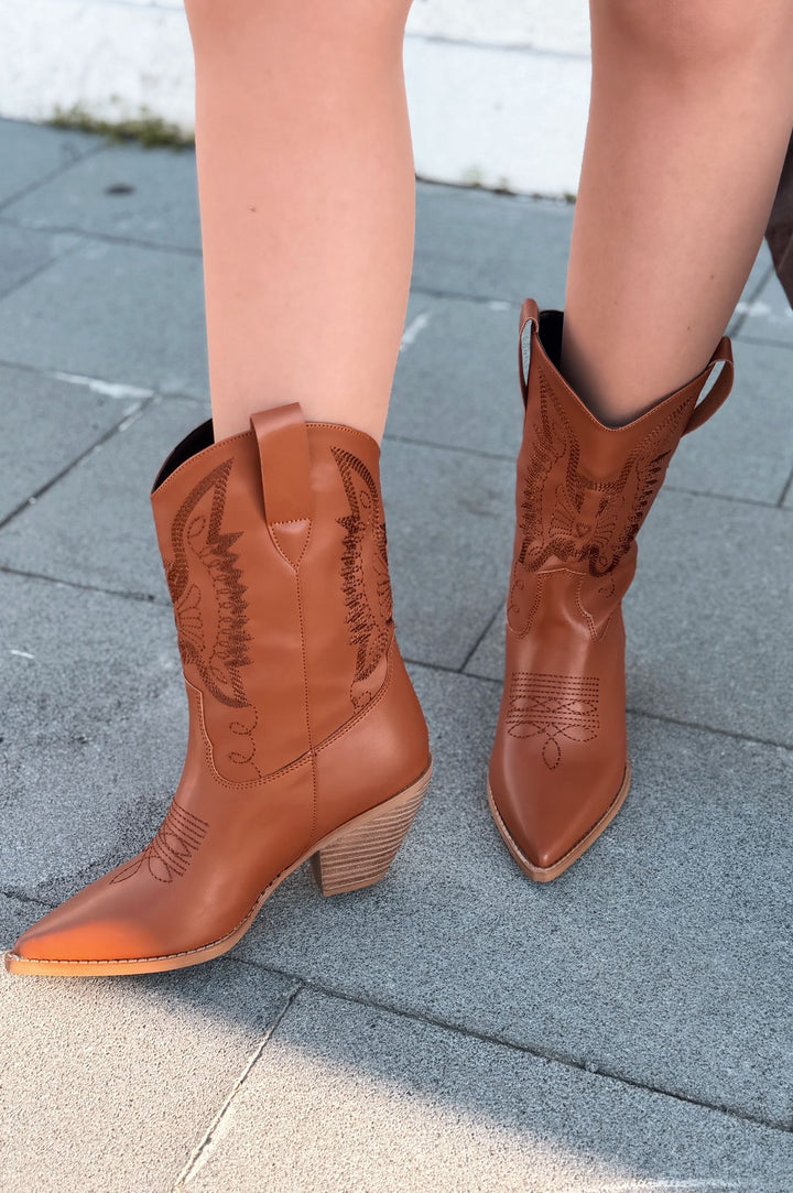 Slaine Kadın Kovboy Bot Taba Mat Deri Nakışlı - ILOVESHOES