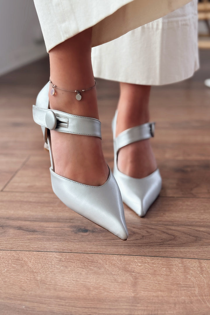 Wasord Mat Deri Düğme Detaylı Stiletto Gümüş