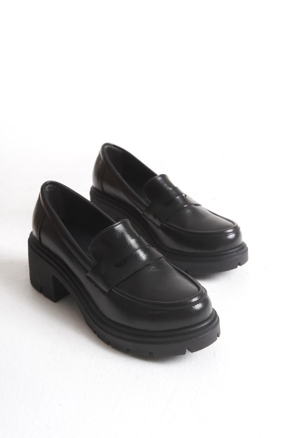 Ralos Kadın Loafer Siyah Kırışık Rugan - ILOVESHOES