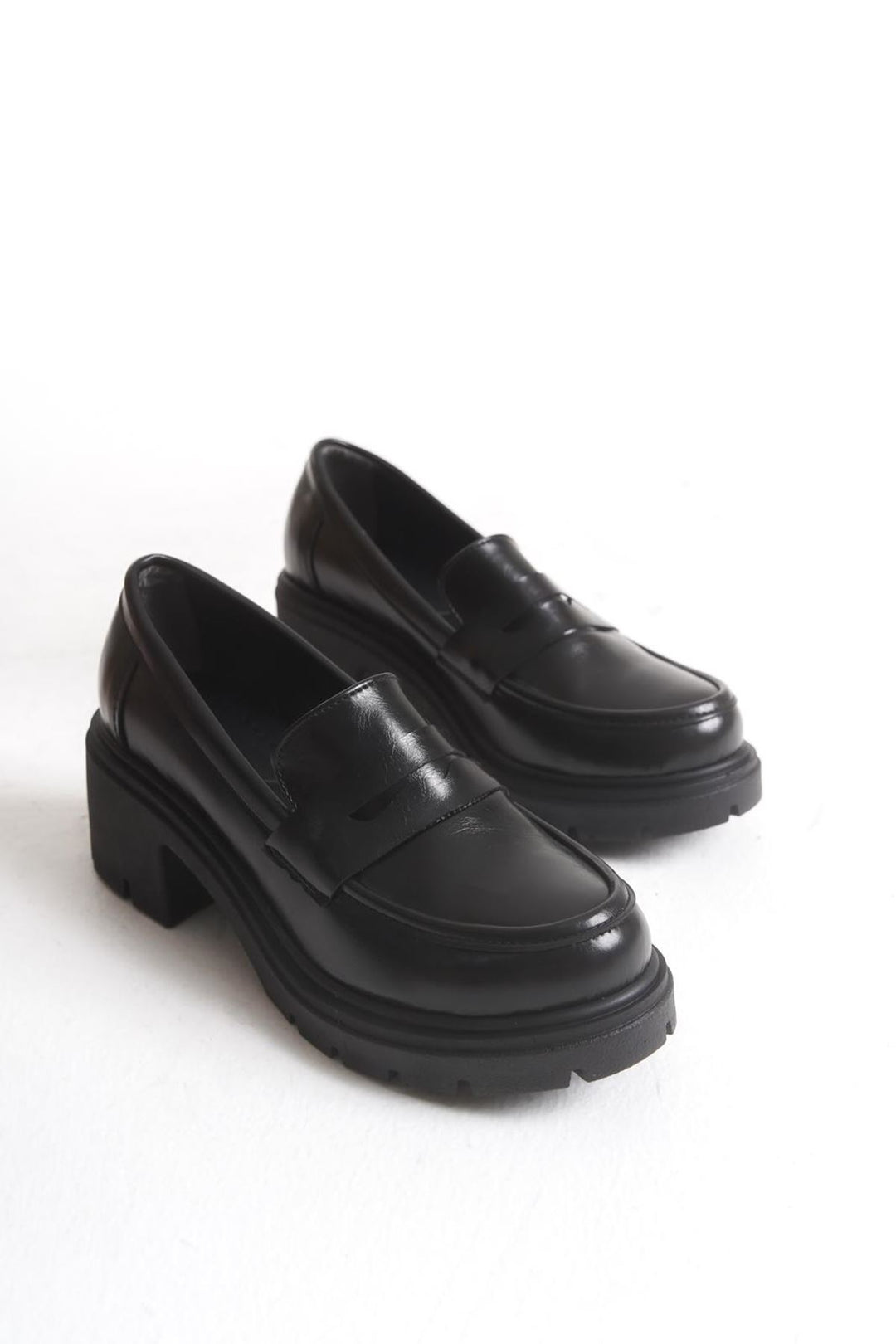 Ralos Kadın Loafer Siyah Kırışık Rugan - ILOVESHOES