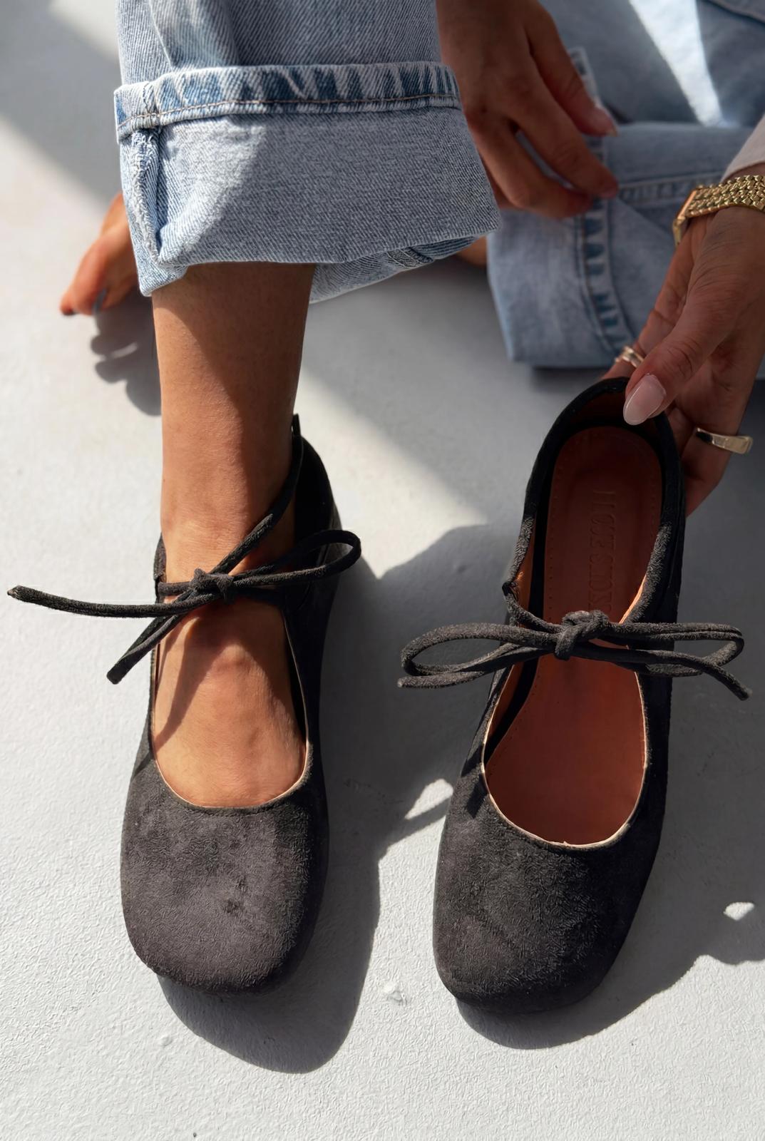 Belith Black Suede Women&