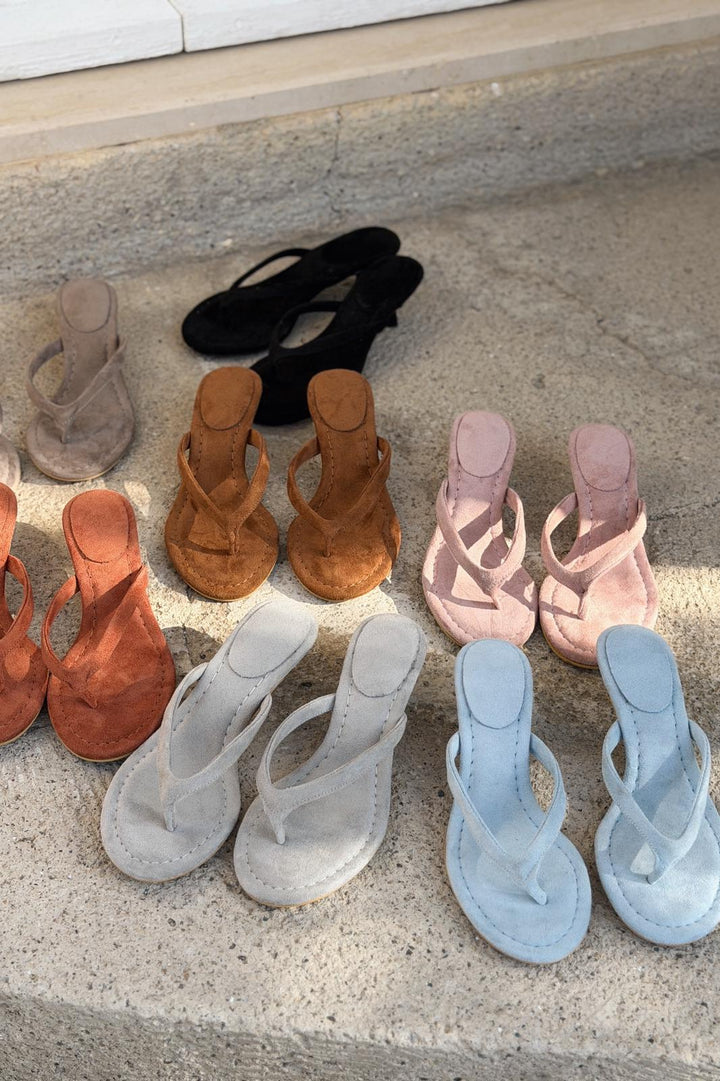 Arlene Topuklu Parmak Arası Terlik Vizon Süet - ILOVESHOES